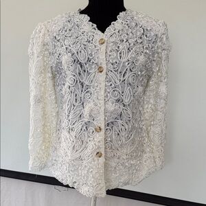 VINTAGE ELEGANT White Lace Button-Up Blouse